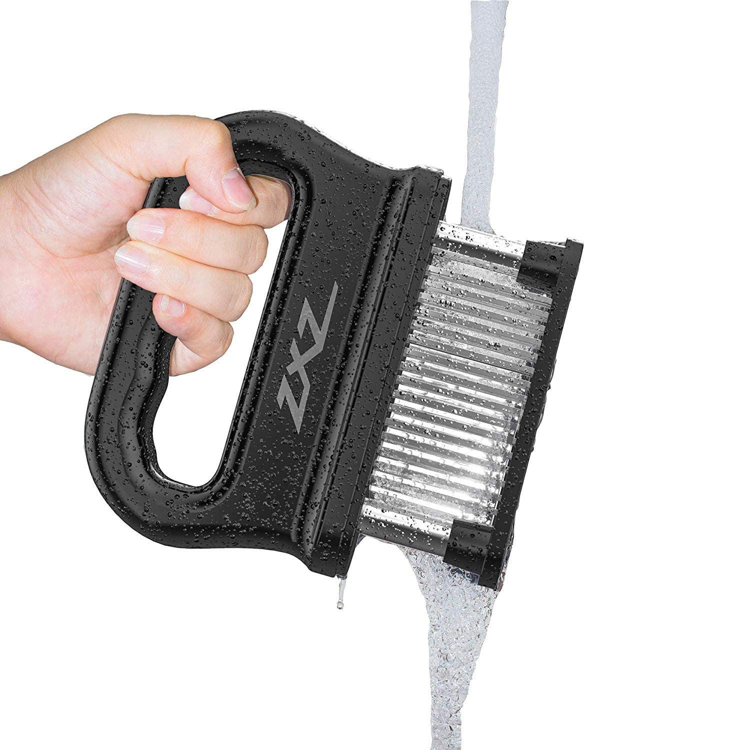 ZXZ en uso sobre un filete, mejora la absorción de marinada y textura de la carne