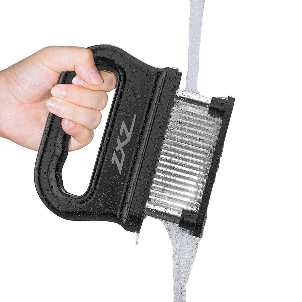 ZXZ en uso sobre un filete, mejora la absorción de marinada y textura de la carne