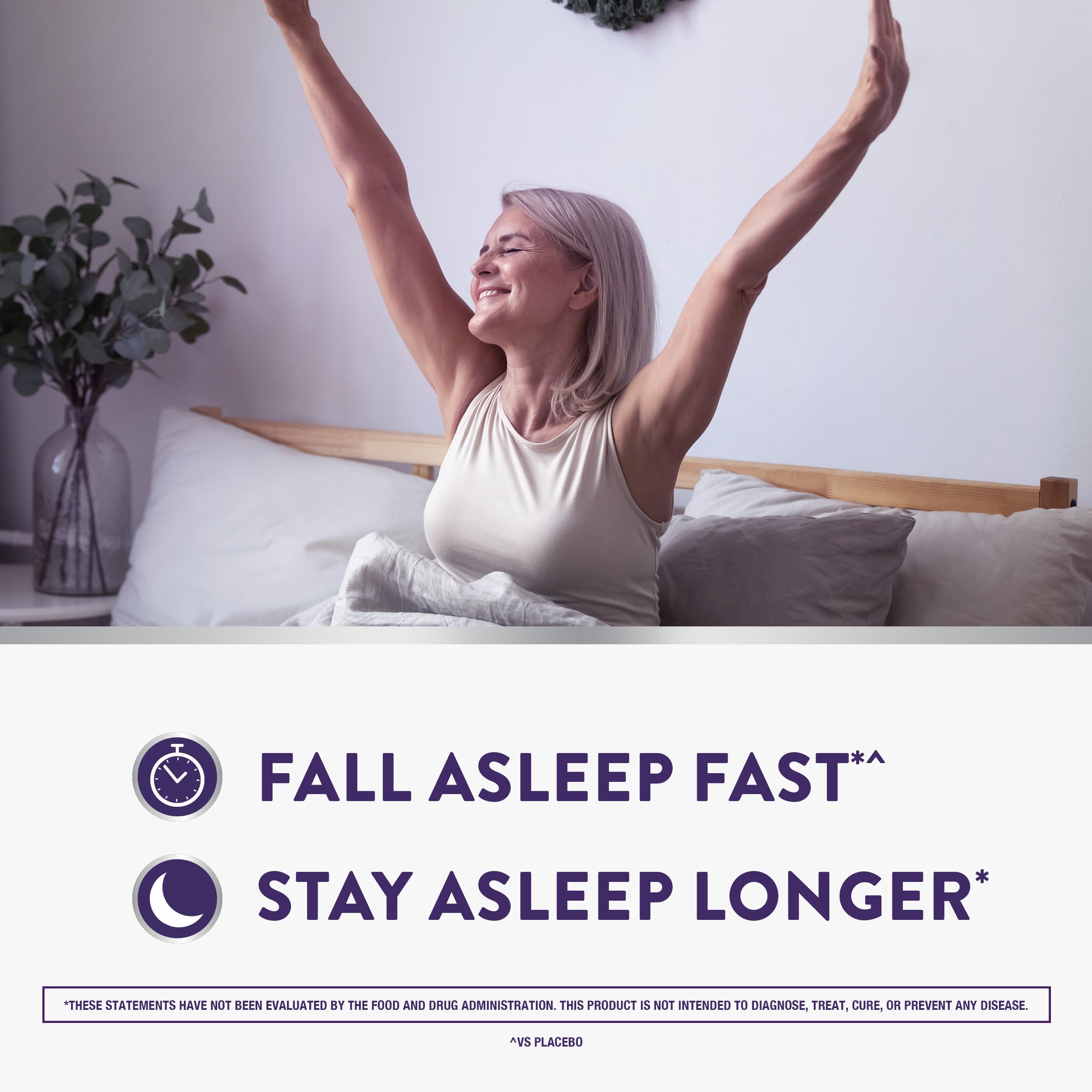 ZzzQuil junto a un reloj para mostrar dosificación y horario nocturno